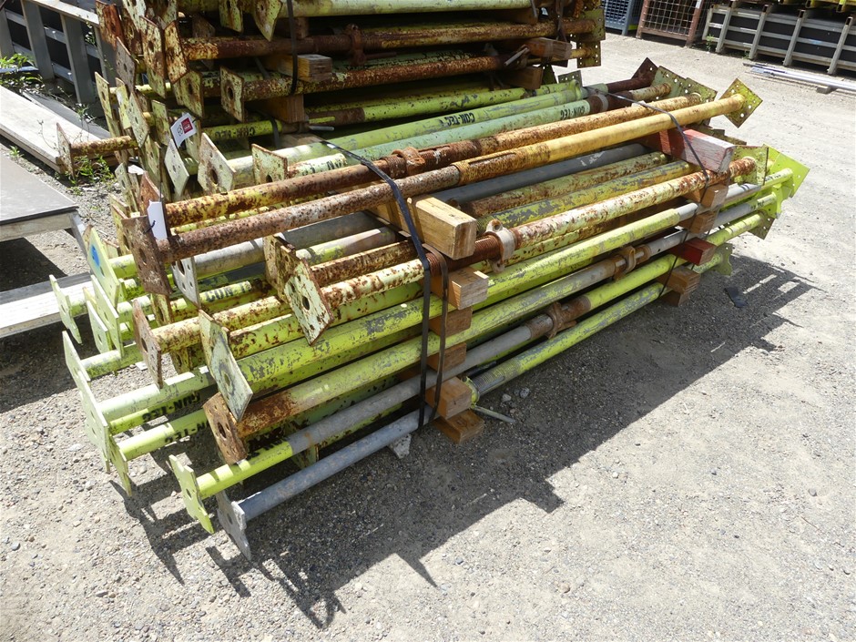 39x Number 2 Steel Building Props Auction (0083-5059247) | Grays Australia