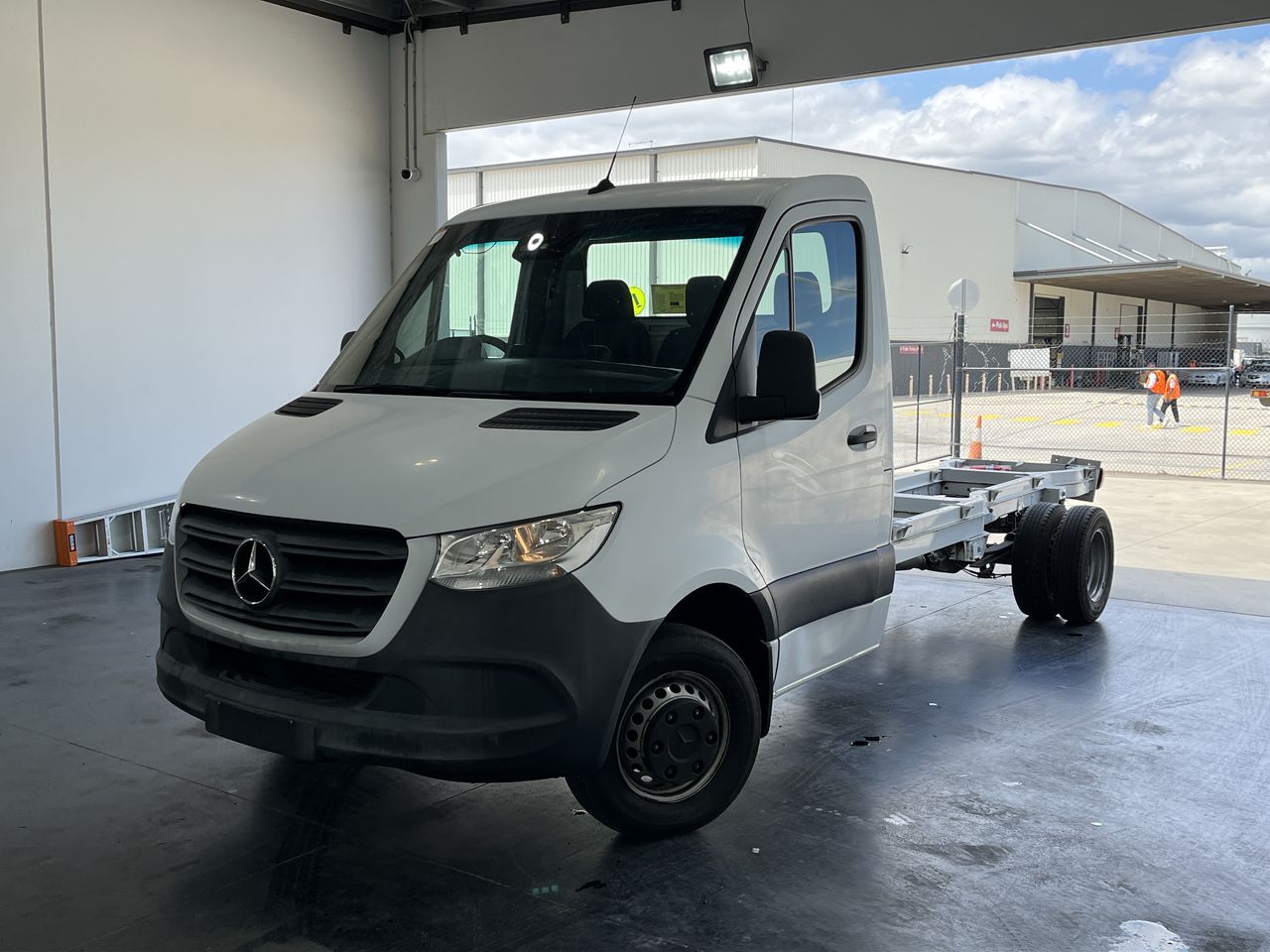 Mercedes Benz Sprinter 516 CDI LWB Auto Cab Chassis