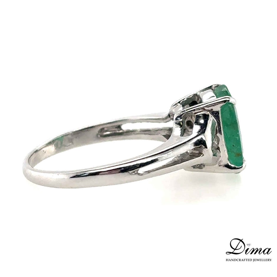 2.10ct Emerald & Dia. 0.06ct Ring 9K White Gold