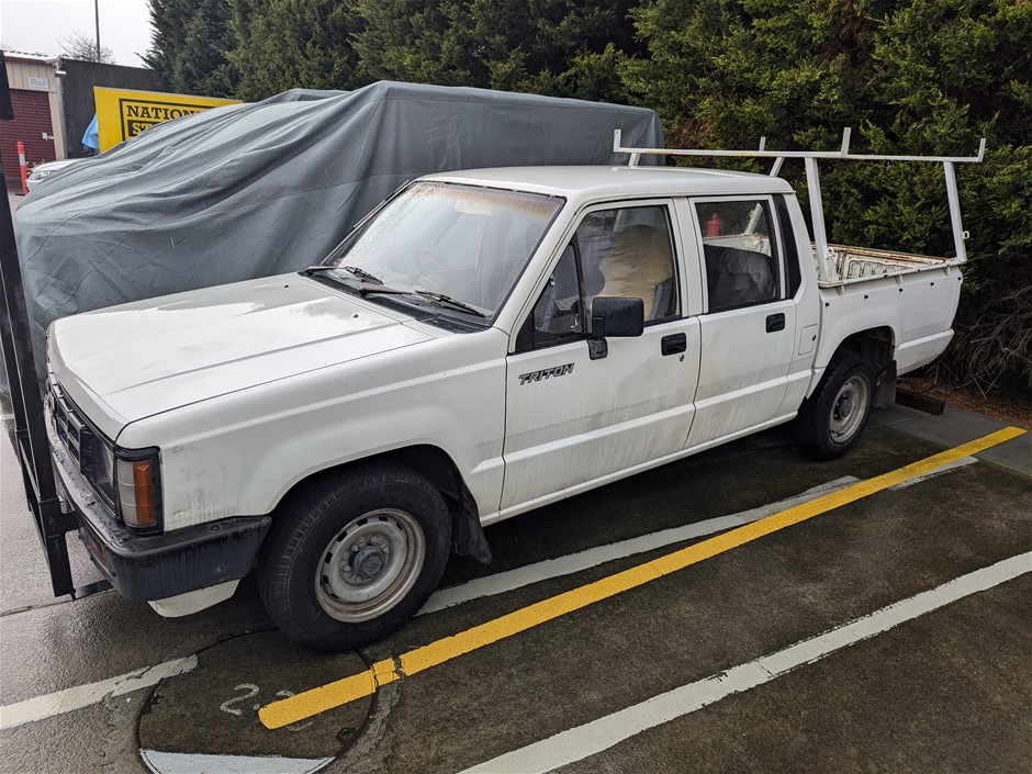 1989 Mitsubishi Triton Ute