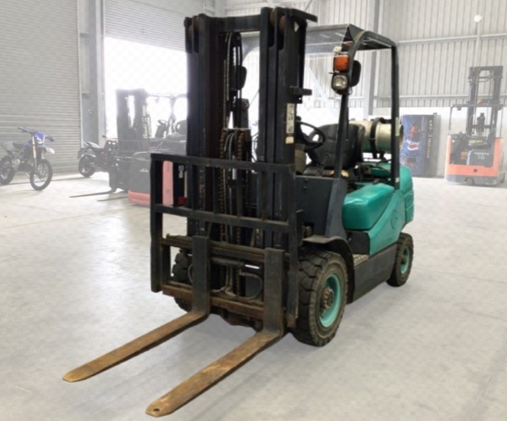 Liquidation Sale -Feeler FGL-25 Counterbalance Forklift