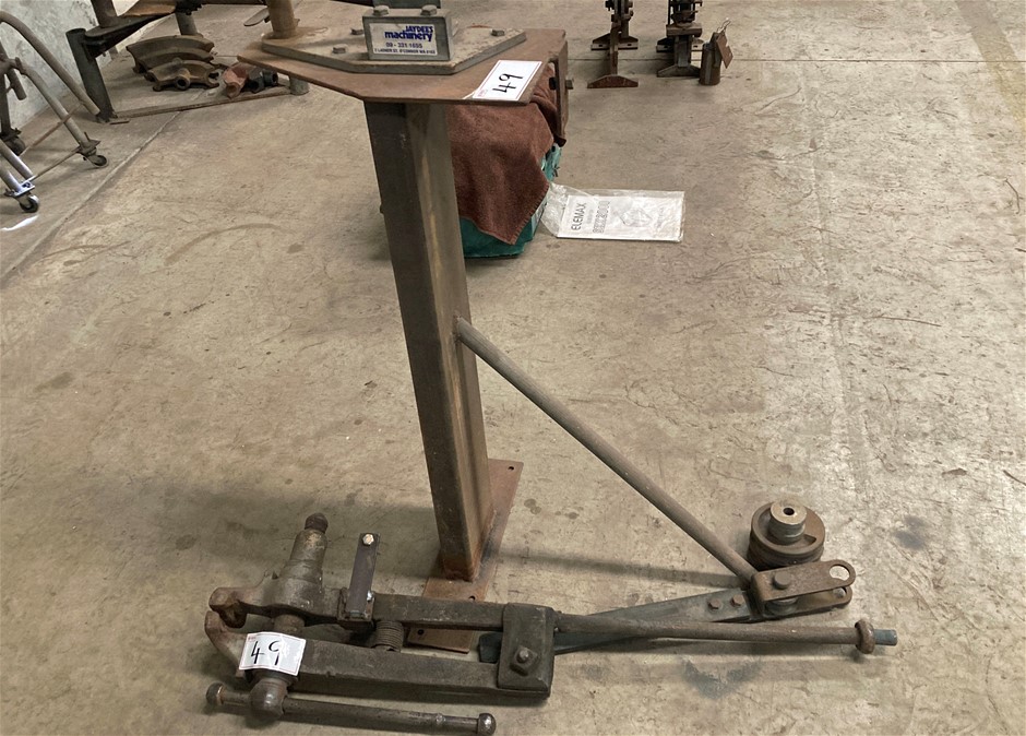 Pedestal Vice and A Forming Stands Auction (0049-9056481) | Grays Australia