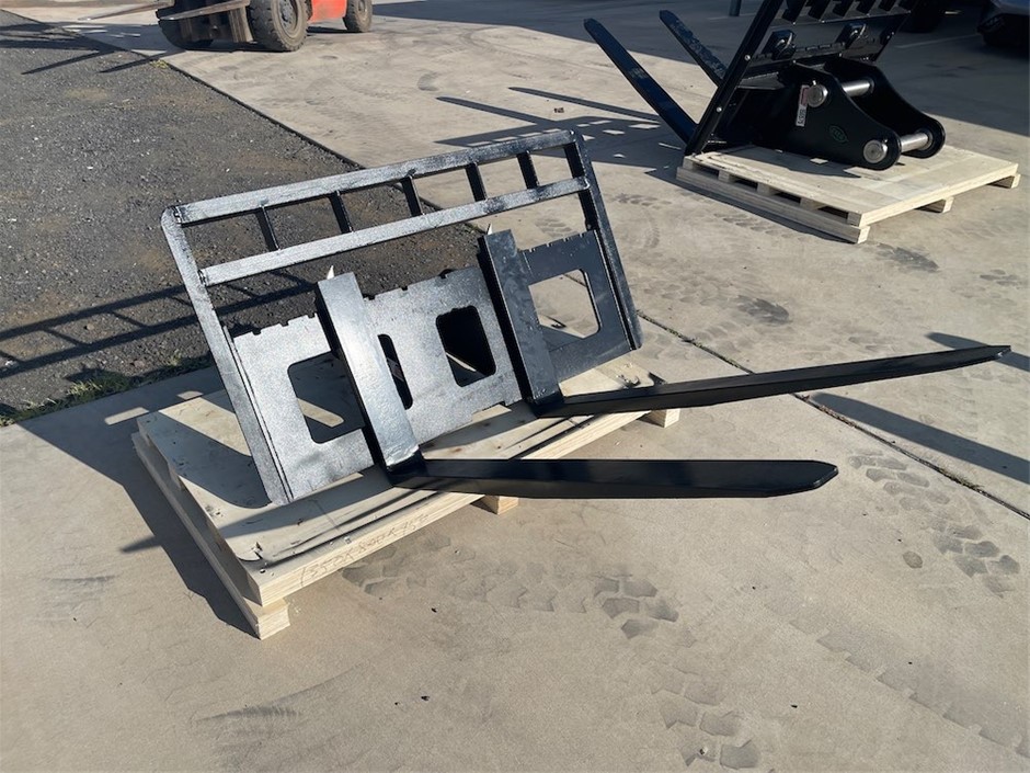 2025 Excavator Pallet Forks Attachment (Unused)