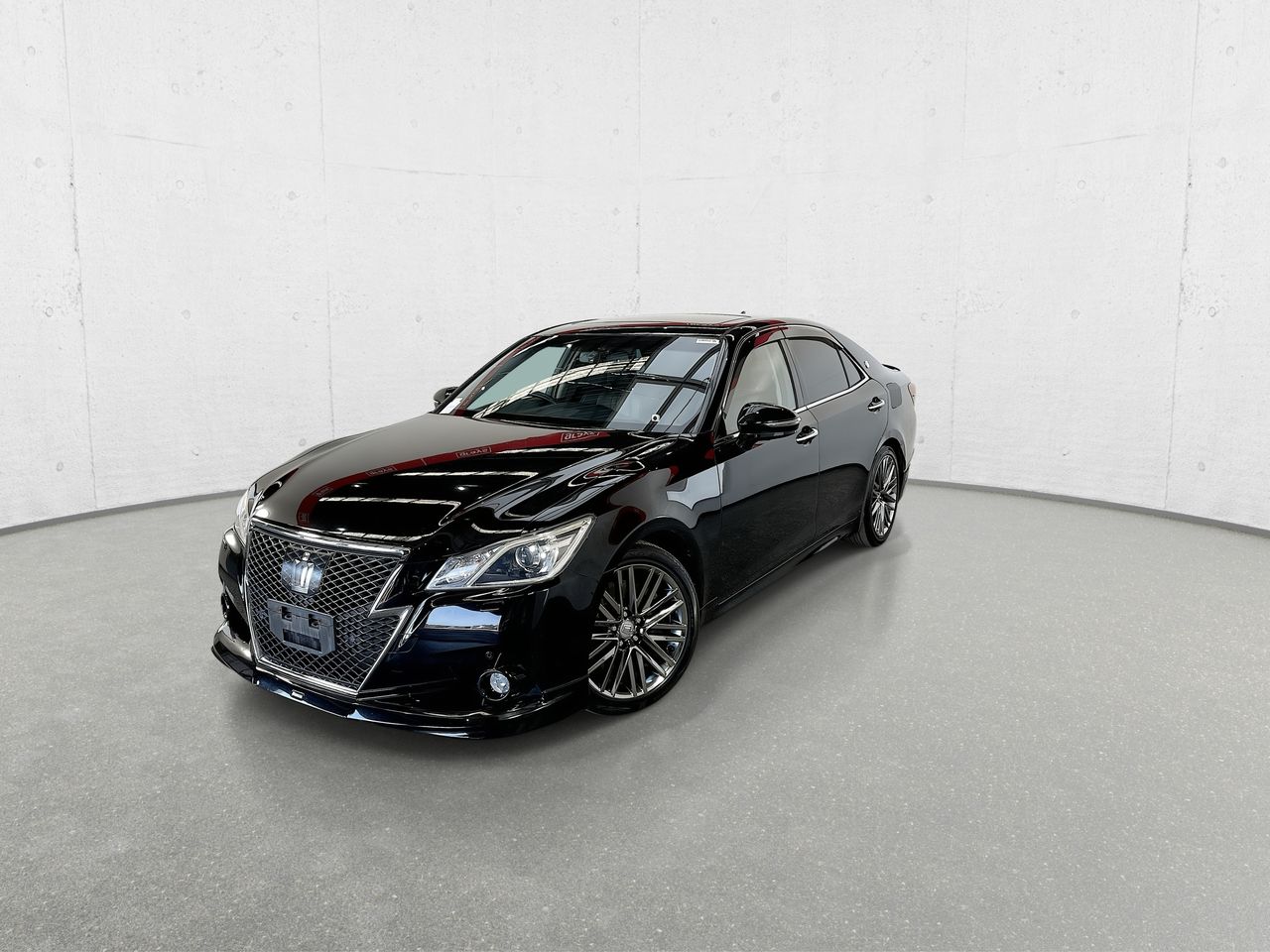 2013 TOYOTA CROWN Automatic SEDAN