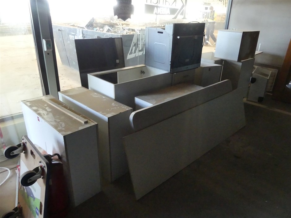 Disassembled L Shape Kitchen Auction (0140-5059046) | Grays Australia