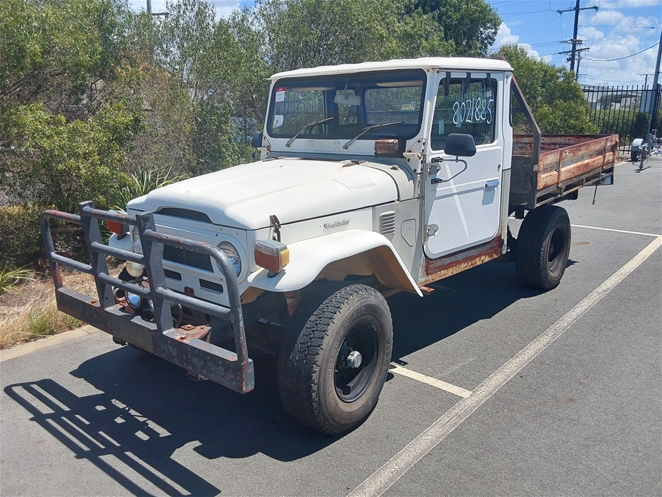 Toyota Land Cruiser Manual Ute