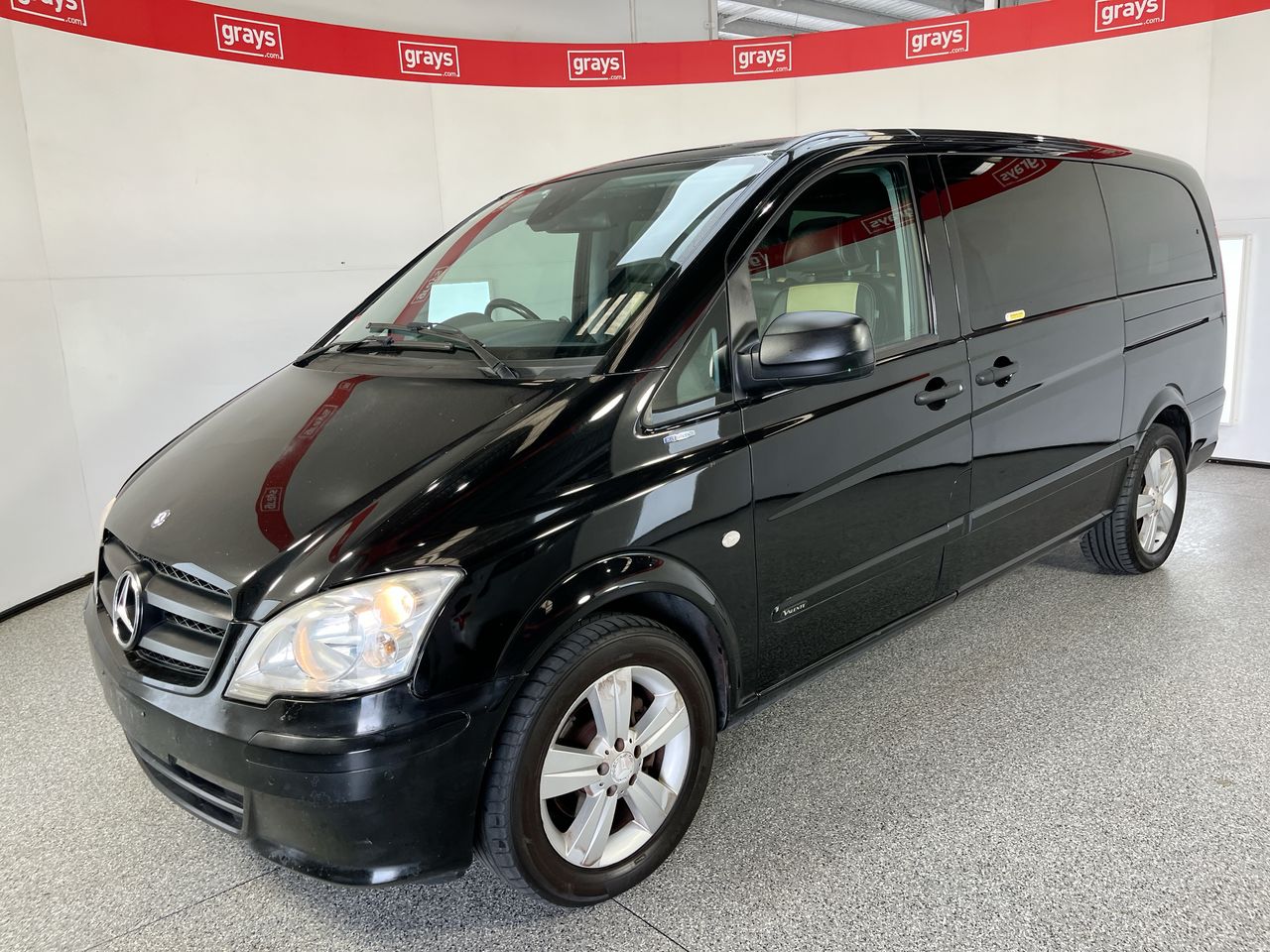 Mercedes Benz VALENTE Turbo Diesel Auto 8 Seats People Mover