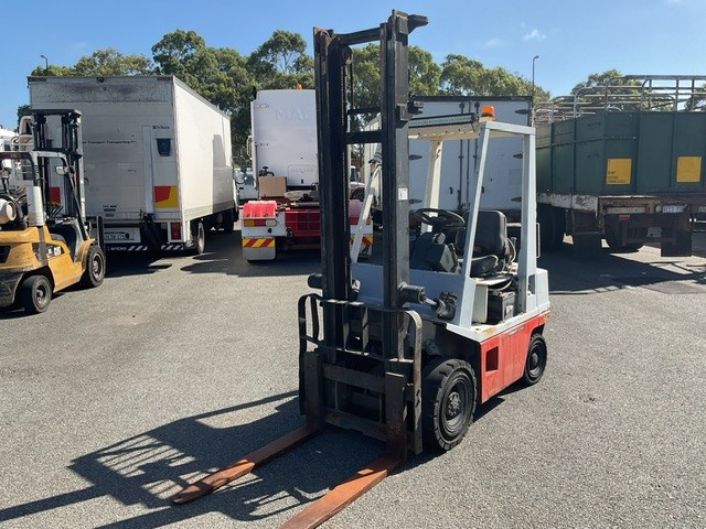 Unreserved Nissan, Toyota & Crown Counter Balance Forklifts