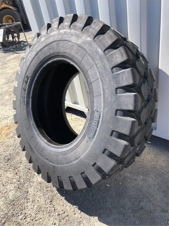 Quantity of 1 17.5-25 Earthmoving Tyre (Unused)