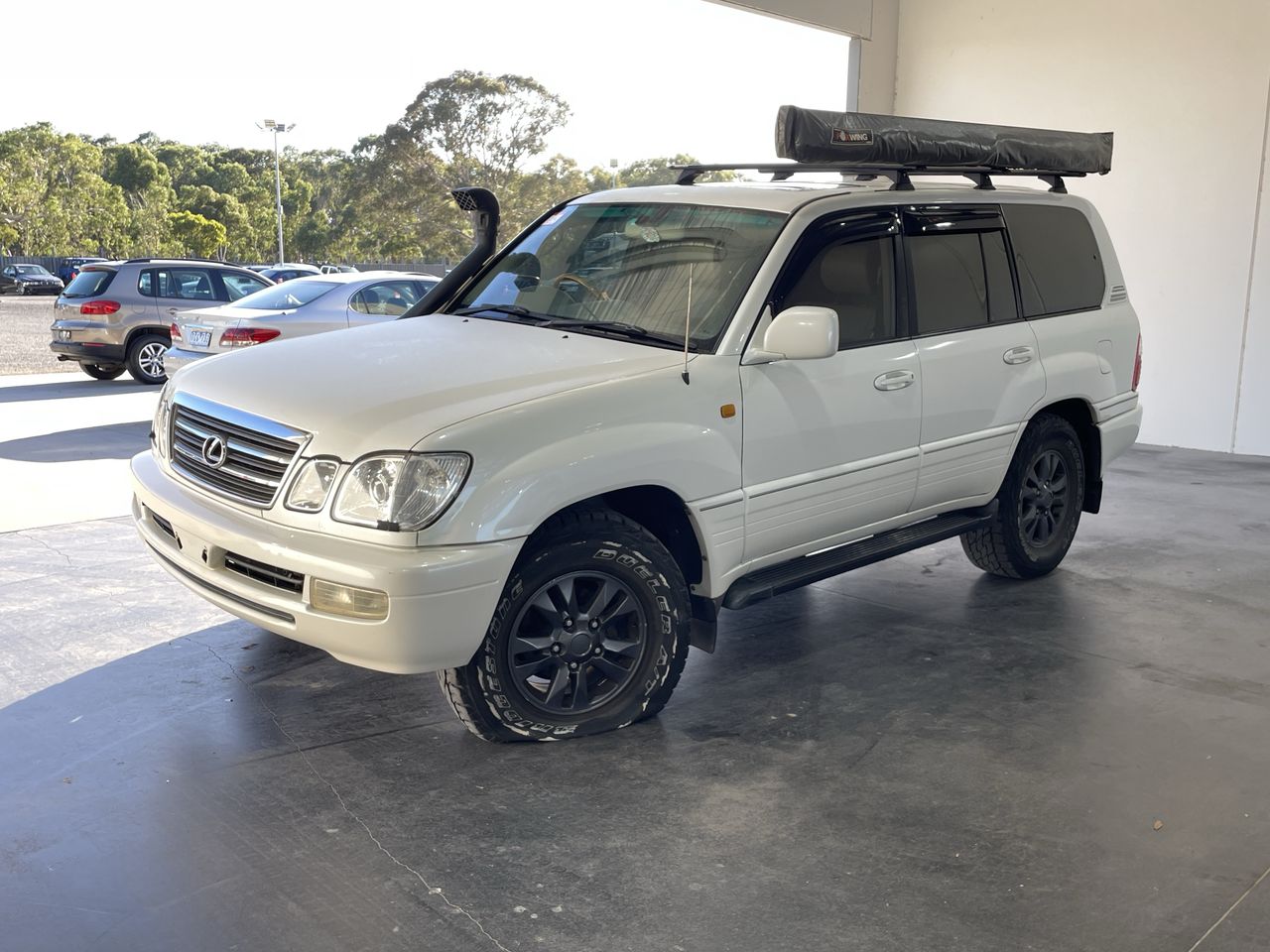 2003 Lexus LX470 (4x4) Automatic 8 Seats Wagon