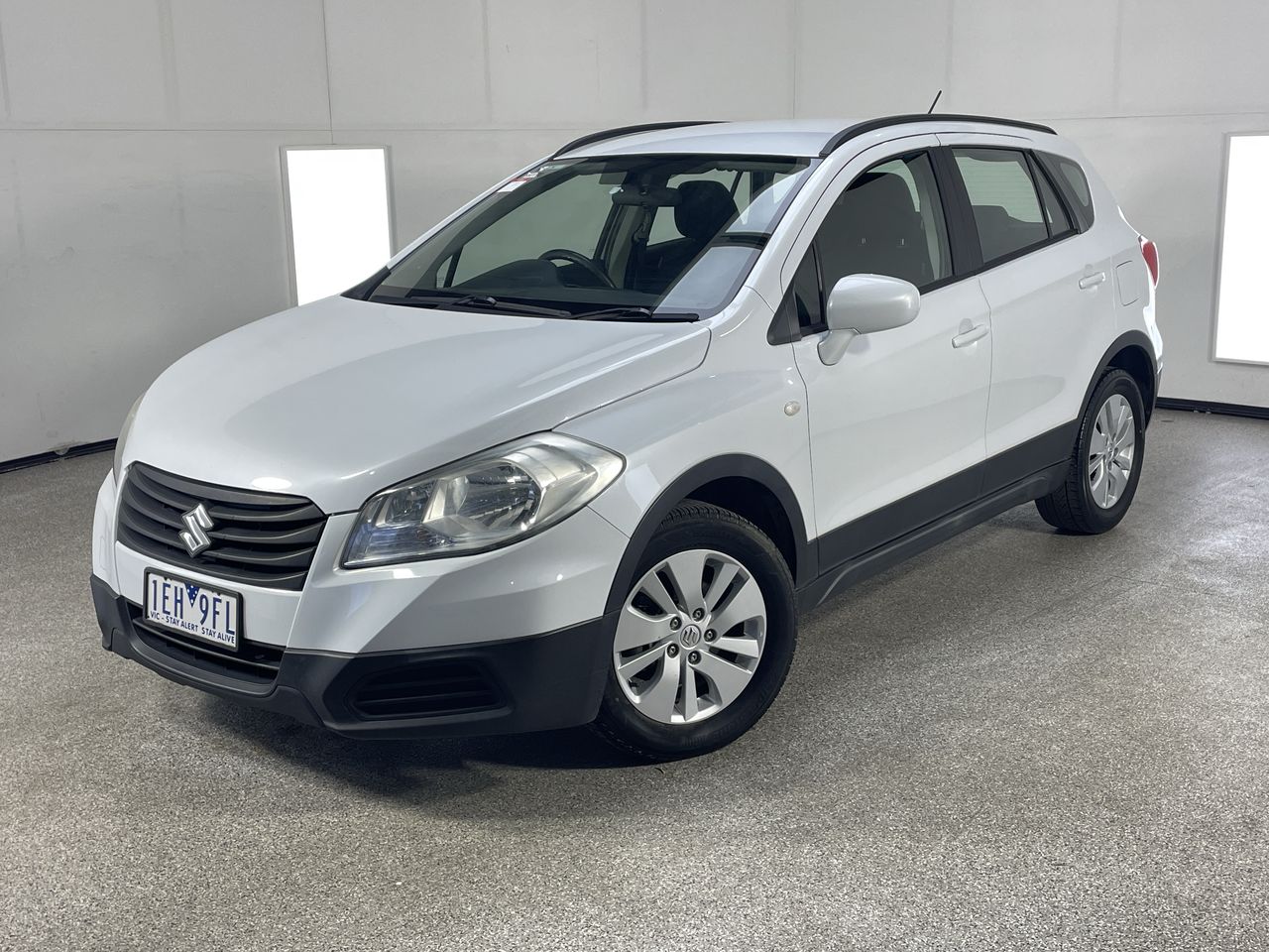 2014 Suzuki S-CROSS GL 2WD JY CVT Hatchback