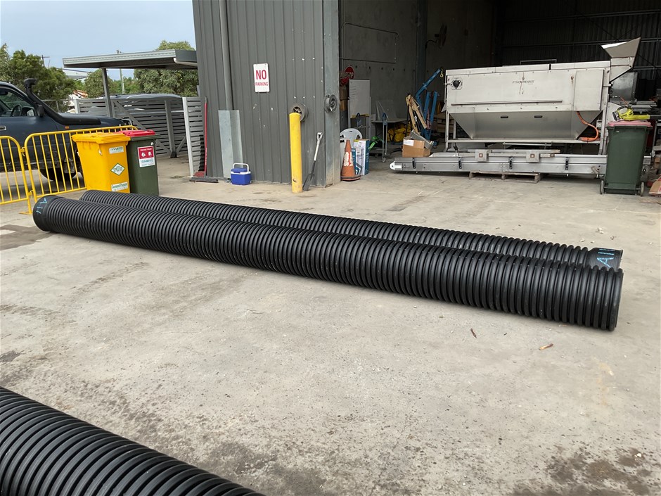 2 x New Black Max Culvert Pipes With Socket Ends Auction (0668-7056936 ...