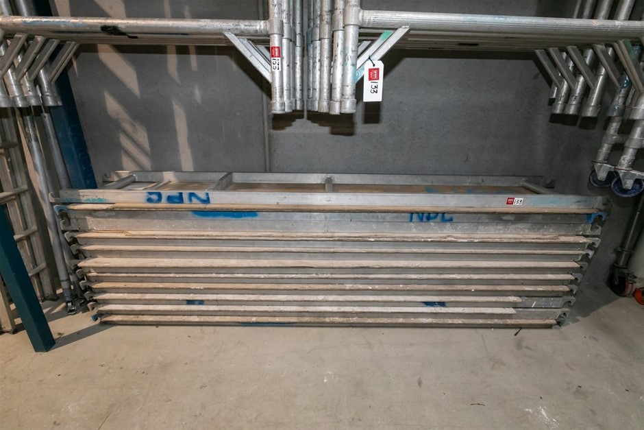 Online Auction Closing &#34;Going, Going, Gone&#33;&#34;