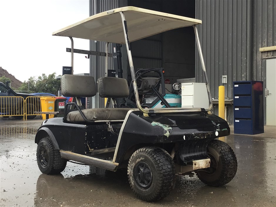  No Reserve! 2 Seat Electric Golf Cart