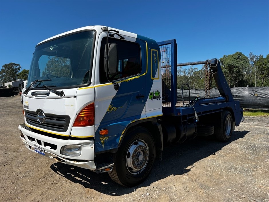 2007 Hino and 1998 Mitsubishi Marrell Trucks Sale