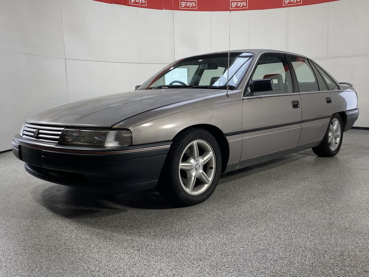 1989 Holden VN Commodore Automatic Sedan Auction (0001-60012827 ...