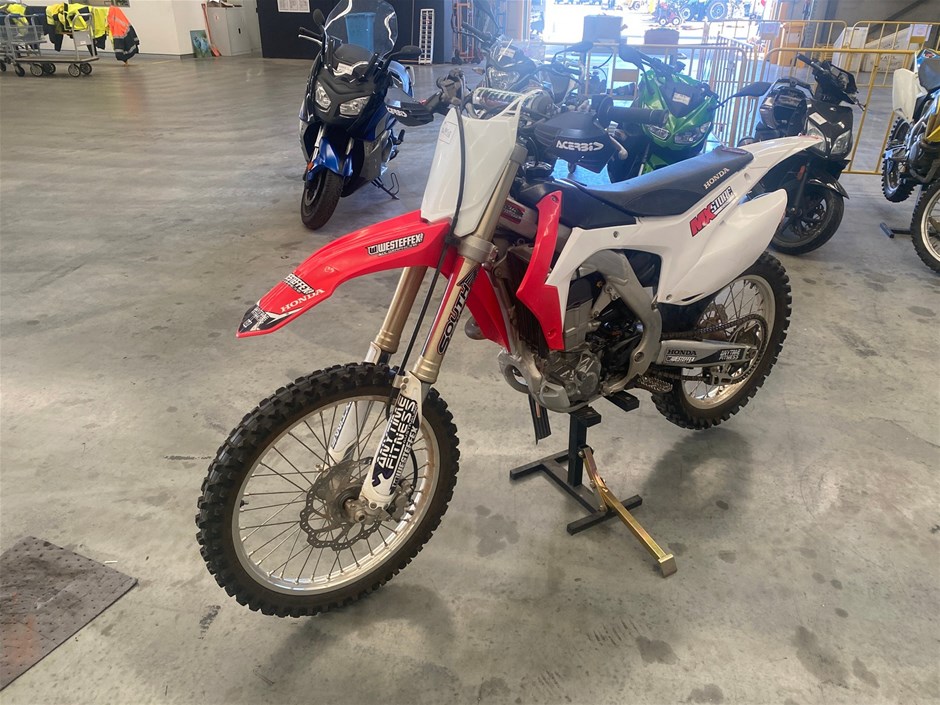 2015 Honda CRF450R Motorcycle