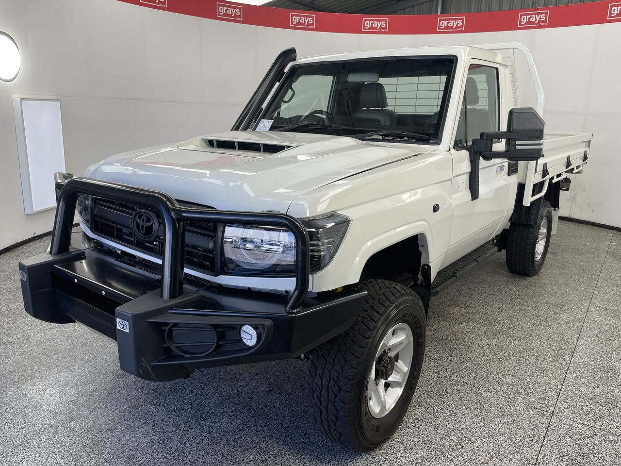 2018 Toyota Landcruiser Manual Utility