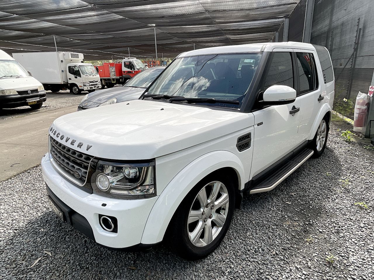 2015 Land Rover Discovery 3.0 SDV6 SE Series 4 Turbo Diesel Automatic - 8 Speed 7 Seats Wagon