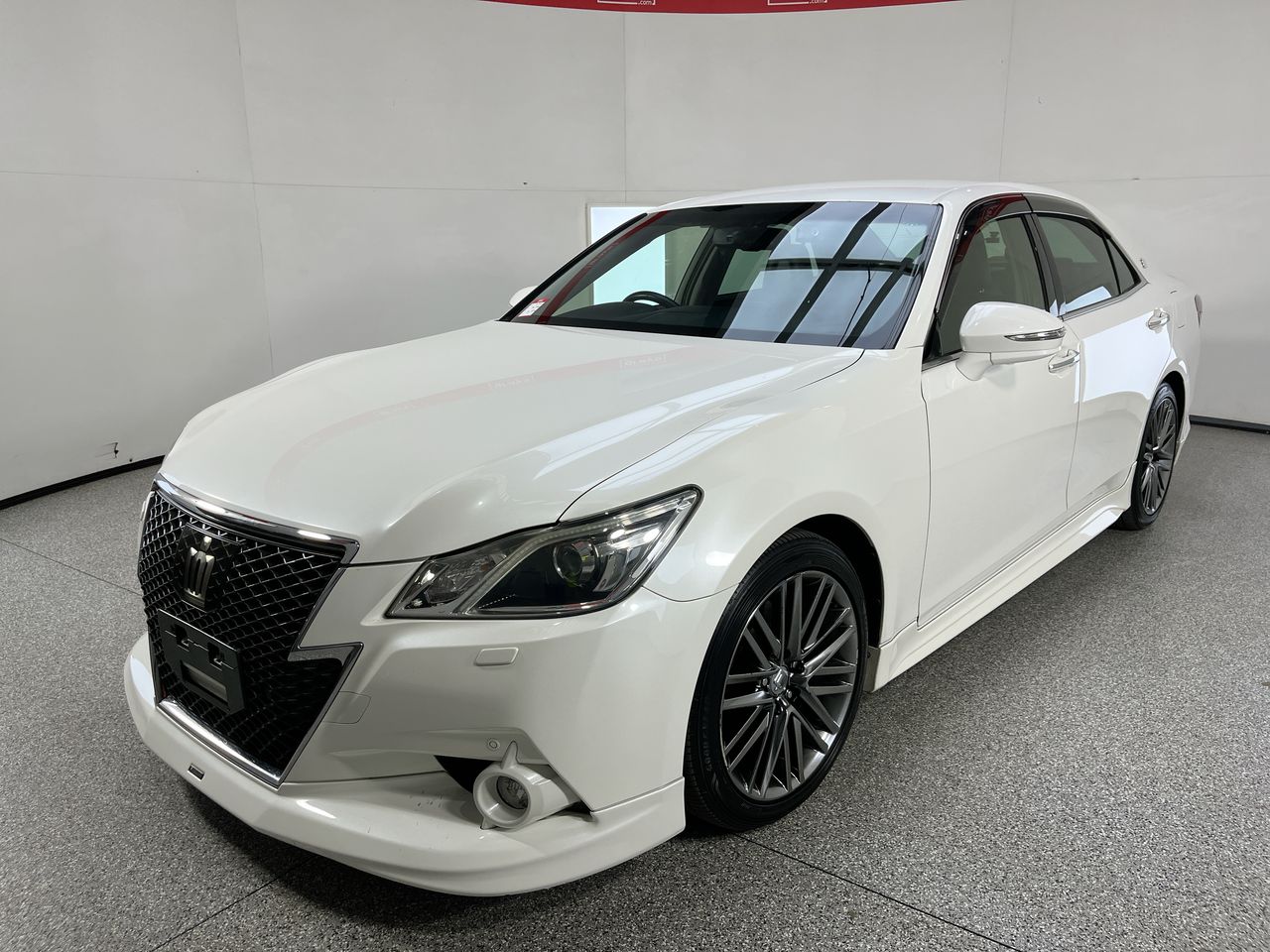 2013 Toyota Crown (import) Automatic Sedan