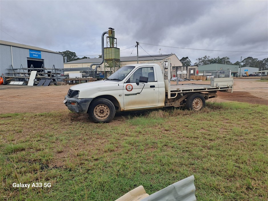 2001 Mitsubishi Triton RWD Manual - 5 Speed Ute