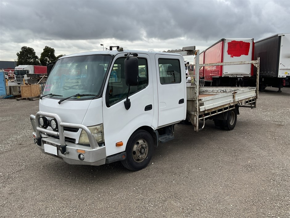 2011 Hino  300 4 x 2 Tray Body Truck
