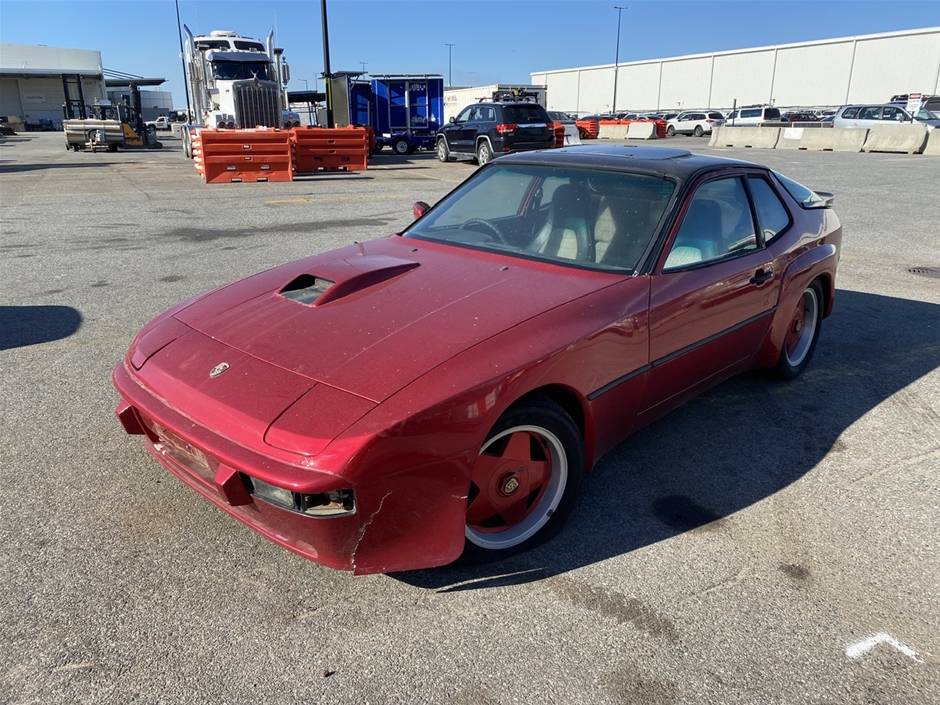 1977 Porsche 924 Auto Coupe