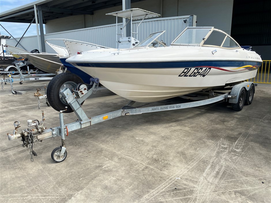 2001 Bayliner  Capri Bowrider