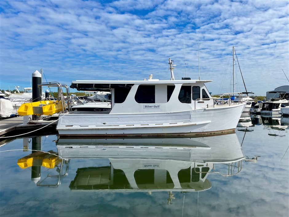 Reg Hyde 34 Trawler - Bay Cruiser