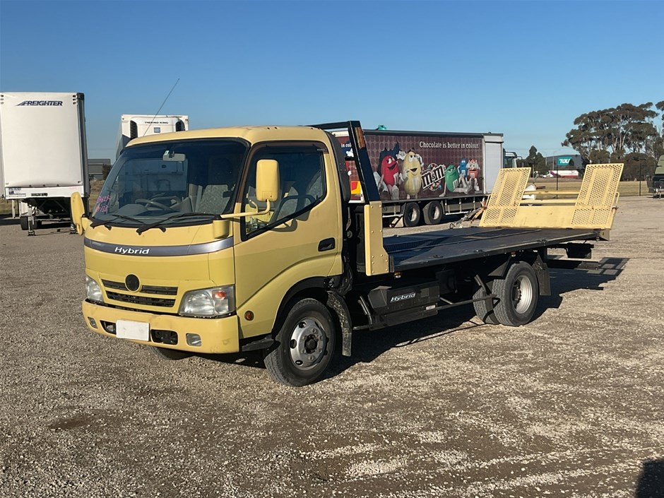 No Reserve 2008 Toyota  Dyna Hybrid 4x2 Tilt Tray Truck