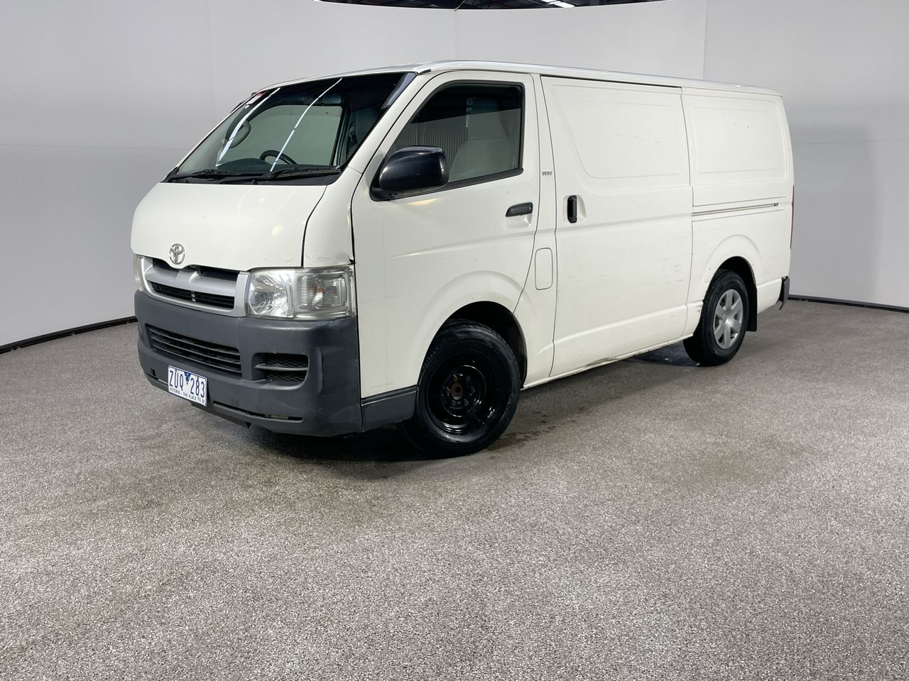 2005 Toyota Hiace LWB TRH201R Manual Van
