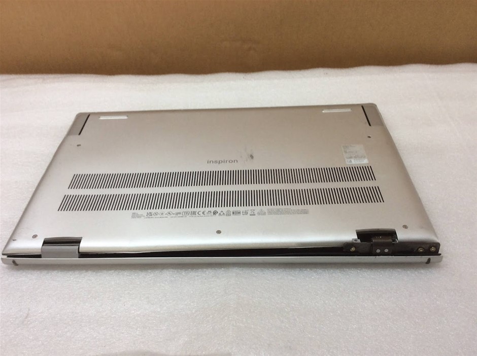 DELL P106F Laptop i7-11800H 8GBRAM/500GB Silver Auction (0001