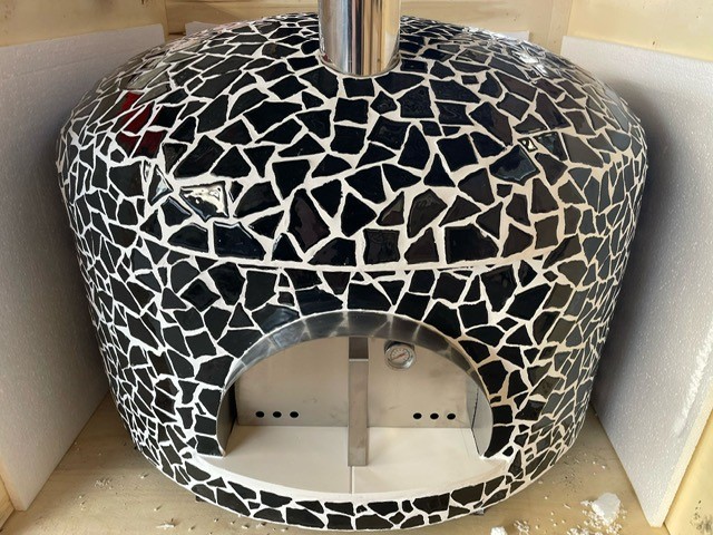 Unused 2025 Grand Wood Fired Pizza Oven