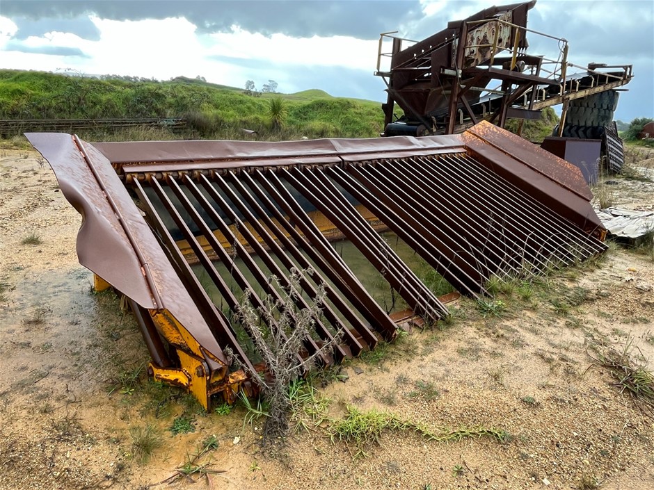 Grizzly Rock Screen Auction (0136-3033988) | Grays Australia