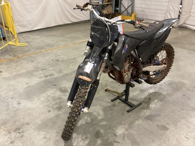 <p>2012 KTM SX-F Motorcycle</p>