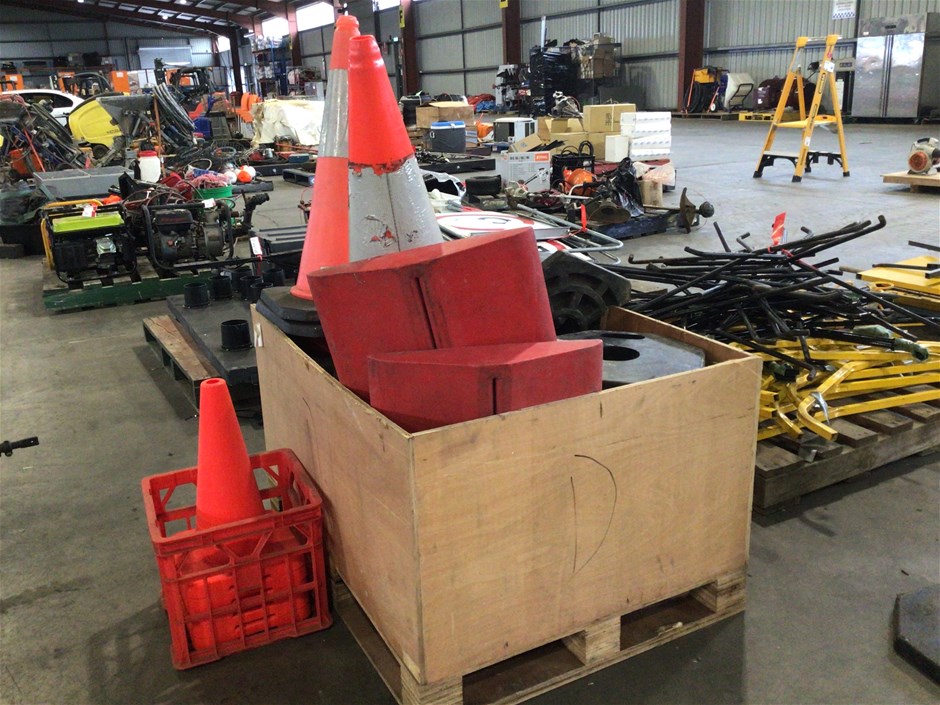 Qty of Assorted Safety Cones & Bollard Bases Auction (0009-8020675 ...