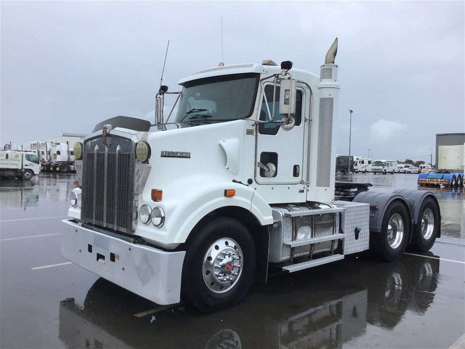 2015 Kenworth T409 SAR 6 x 4 Prime Mover Truck