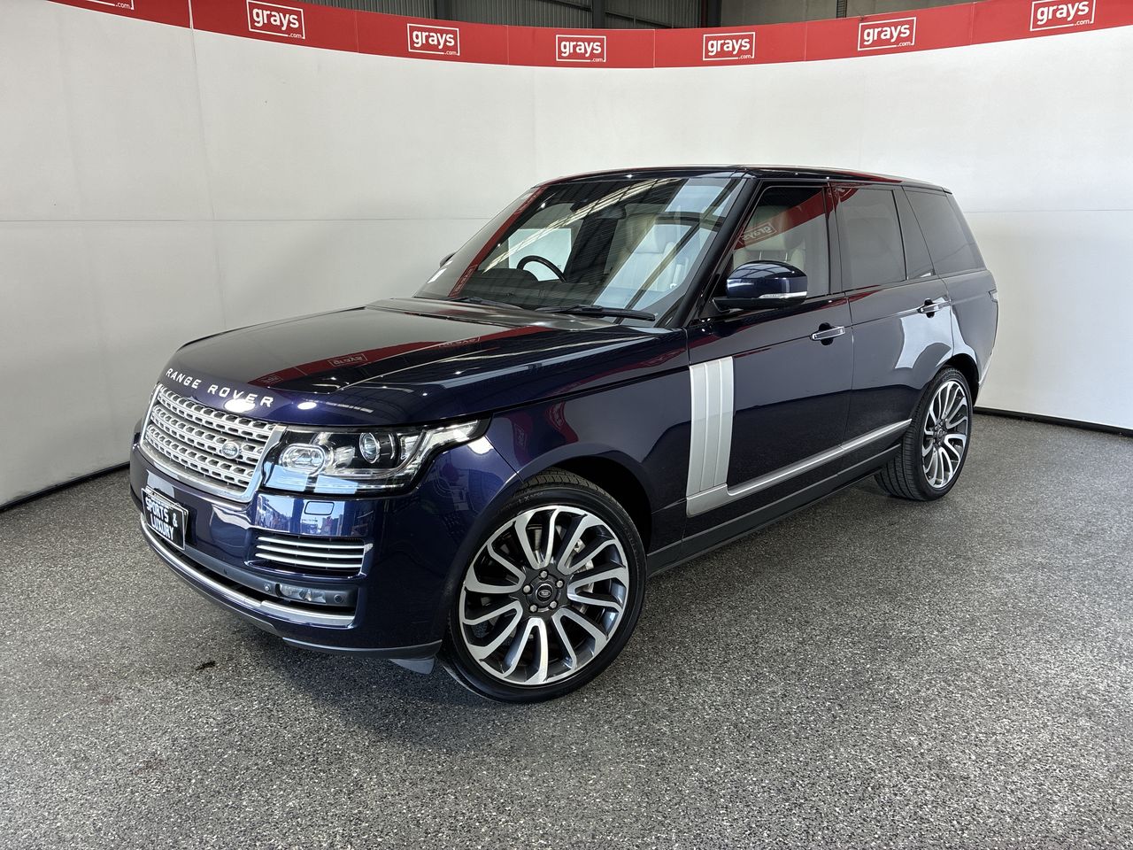 2014 Land Rover Range Rover SDV8 AUTOBIOGRAPHY Automatic - 8 Speed Wagon