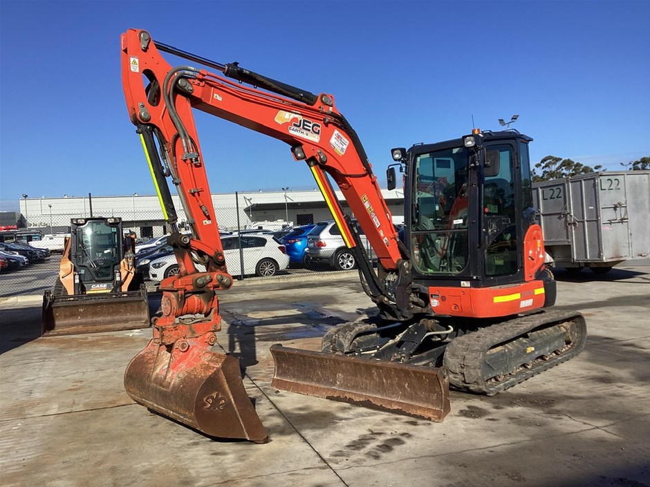 Repossessed Excavator Sale