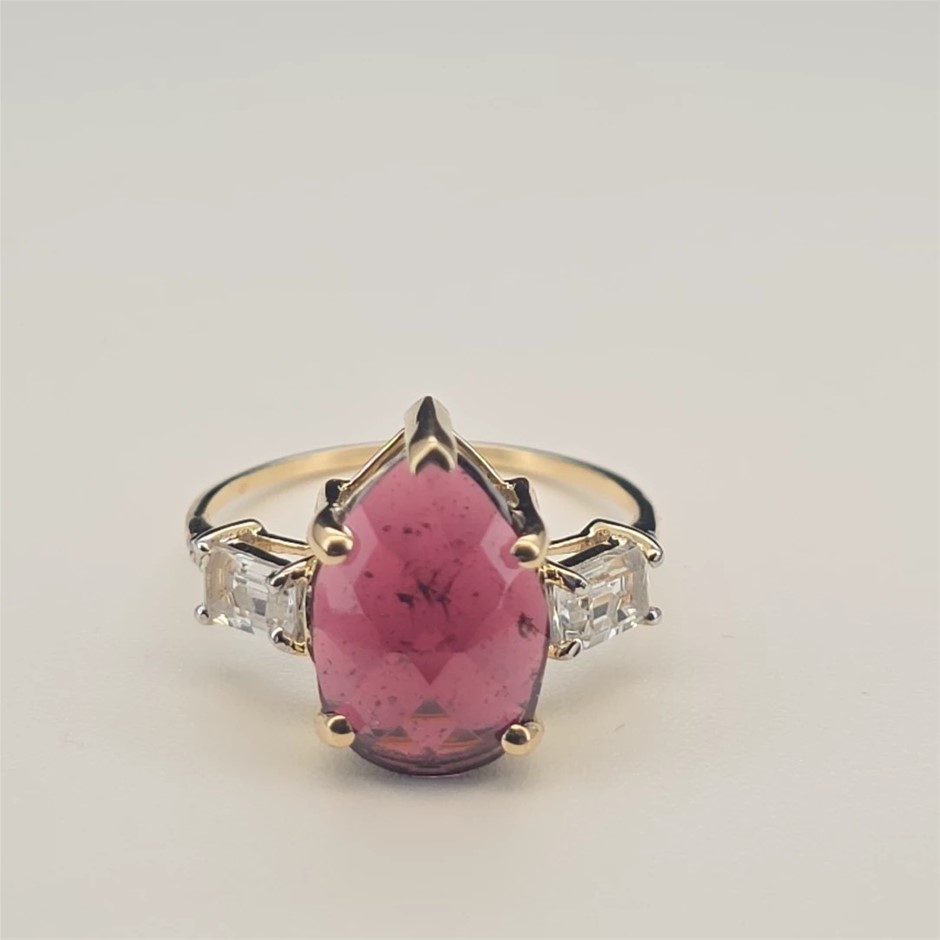 Yellow Gold Natural Garnet & Diamond Ring with Valuation