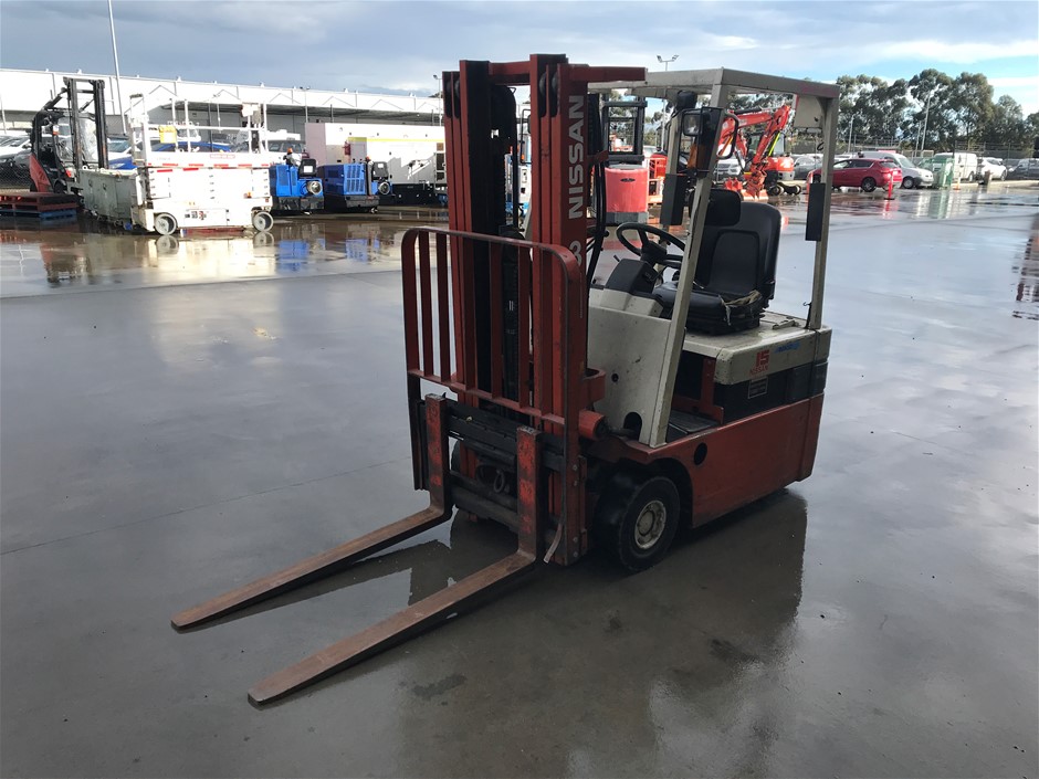 Unreserved Forklift, 3D Printers, Panel Radiators & More   