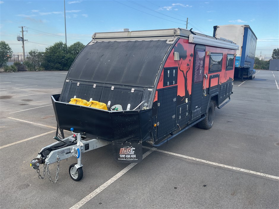 2016 Market Direct Campers Hybrid Camper