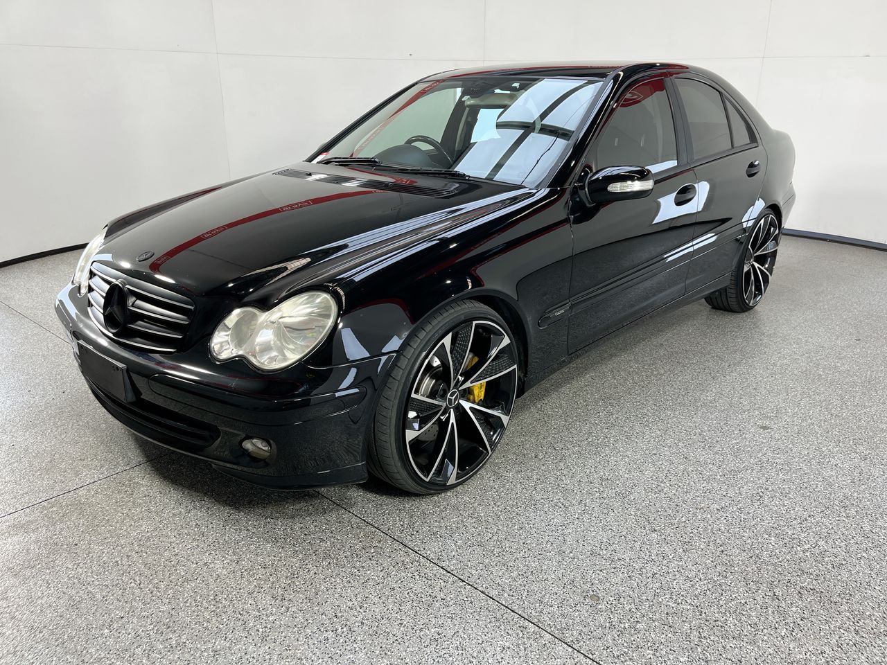 2005 Mercedes Benz C200 Kompressor Classic W203 Automatic Sedan