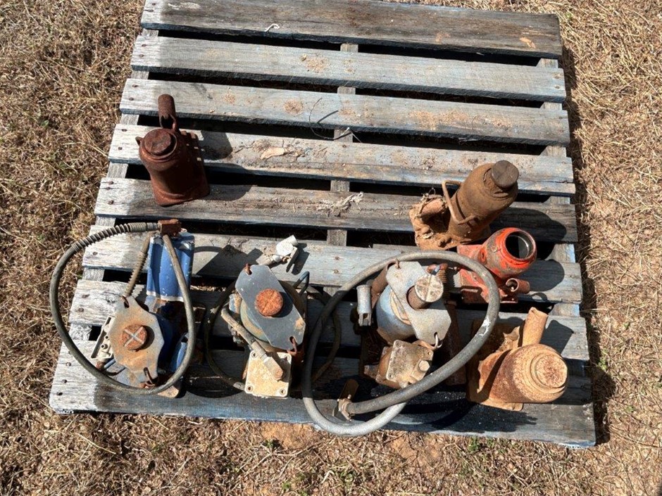 Various Air Jacks and Hand Jacks Auction (0095-7059161) | Grays Australia