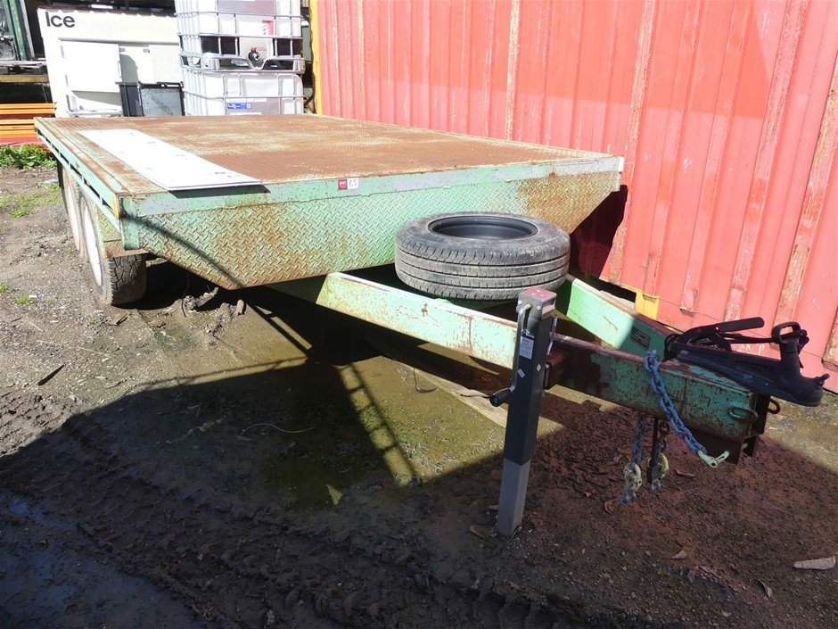 Trailer, Pipes, Fan, Crane Box, Bins & Washer Basket