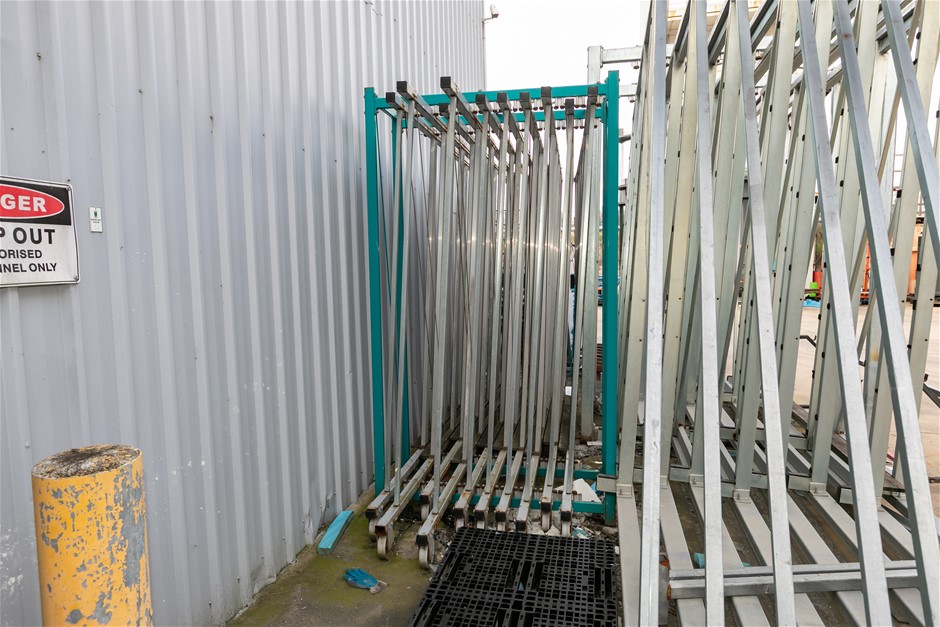 Horizontal Glass Panel Storage Rack Auction (0228-5060672) | Grays ...
