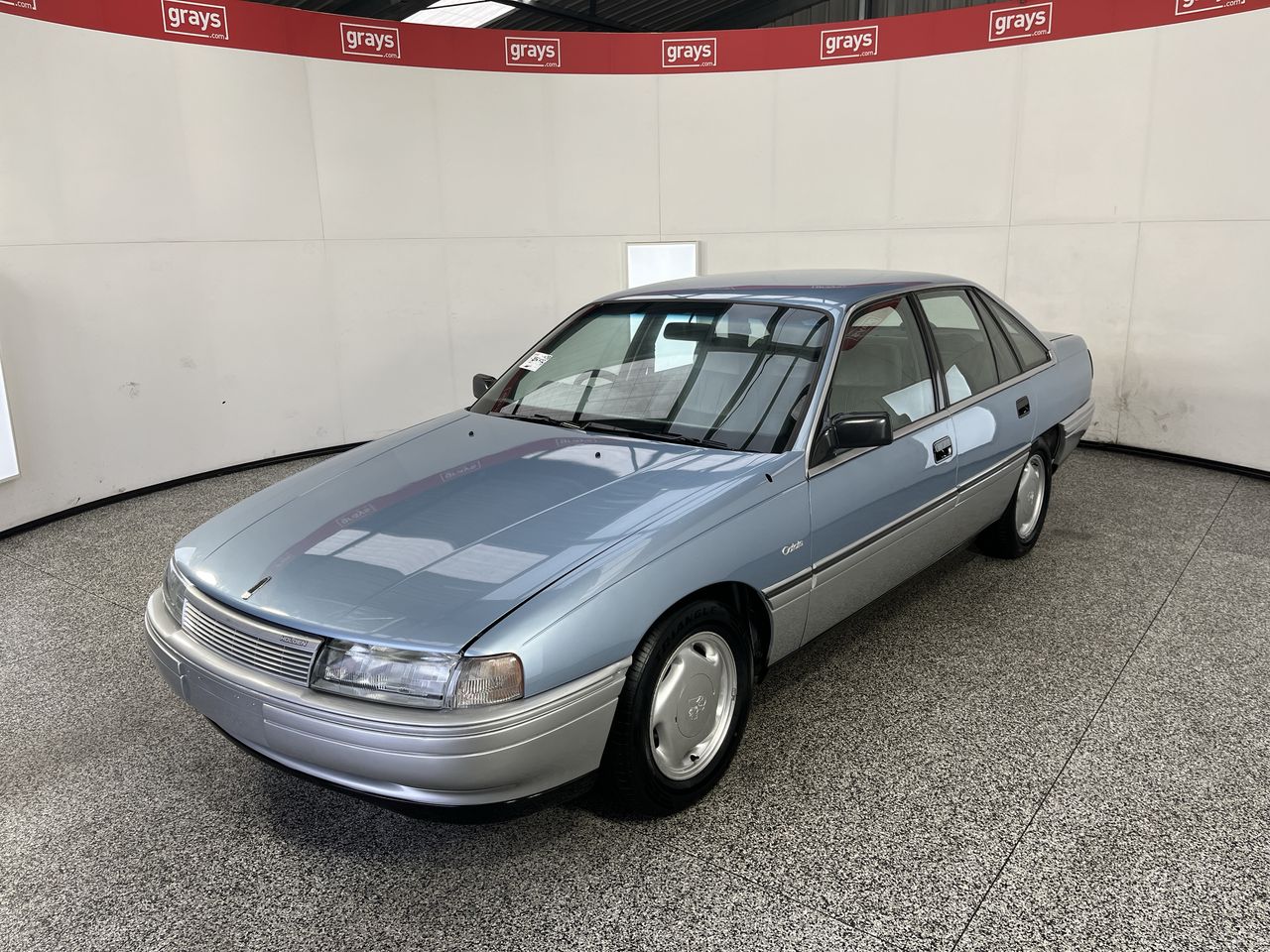 1990 Holden Calais 5.0 VN Automatic sedan