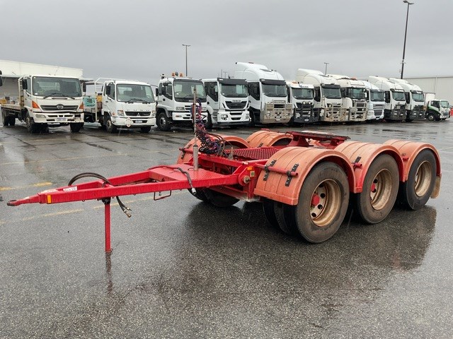 <p>2000 General Transport Equipment  GTE 3-2 Triaxle Dolly Trailer</p>