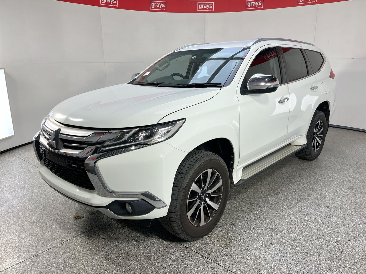 2016 Mitsubishi PAJERO SPORT GLX QE Turbo Diesel Automatic
