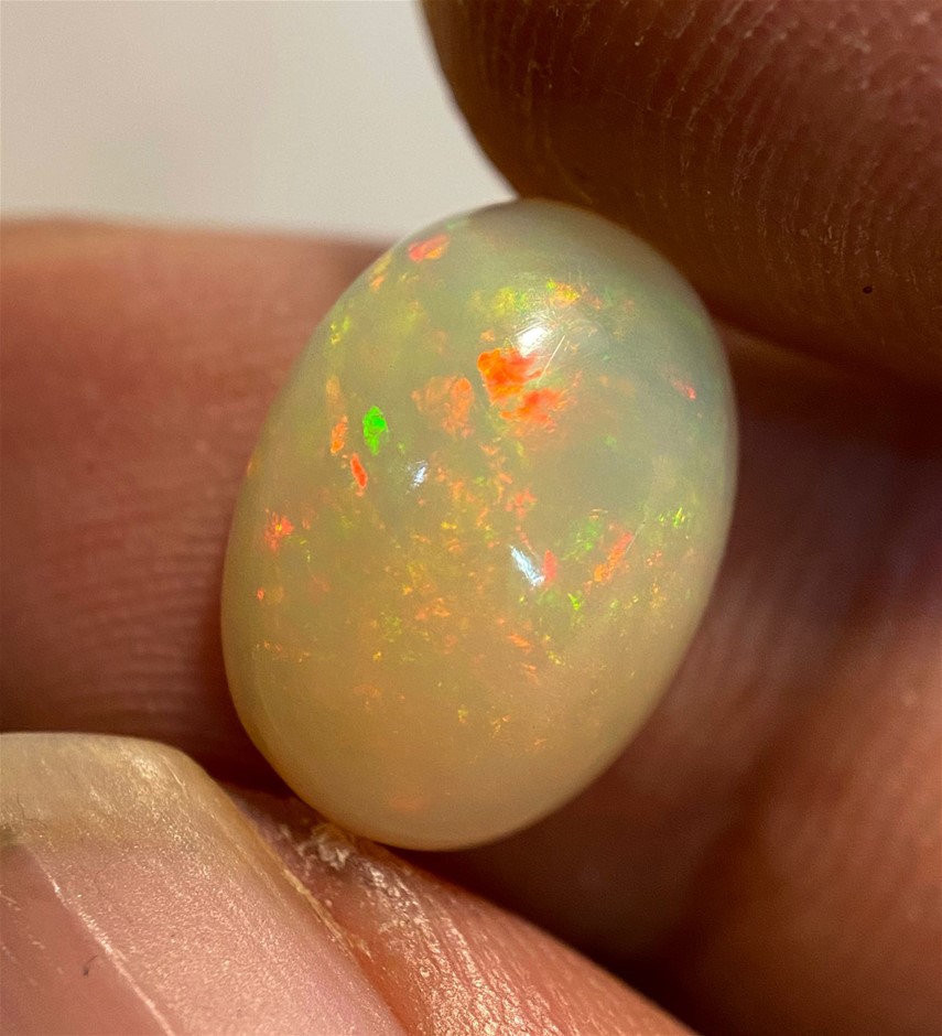 3.00 Carats Spectacular Opal